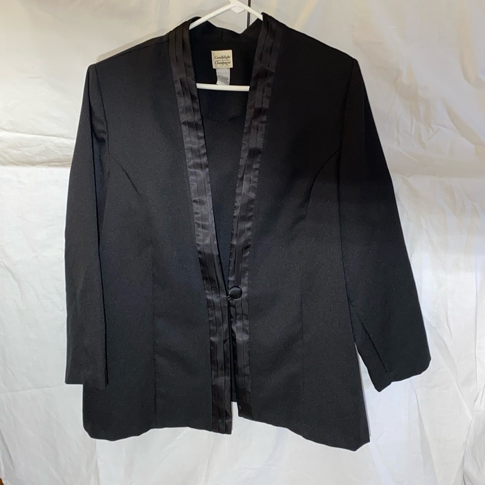 Candle Light & Champagne Dress Suit Coat w/vest 2 of 4 pc set non smoker